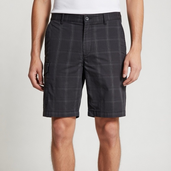 Greg Norman for Tasso Elba Plaid Cargo Shorts Size 36 Black Gray Golf Travel - Picture 11 of 11